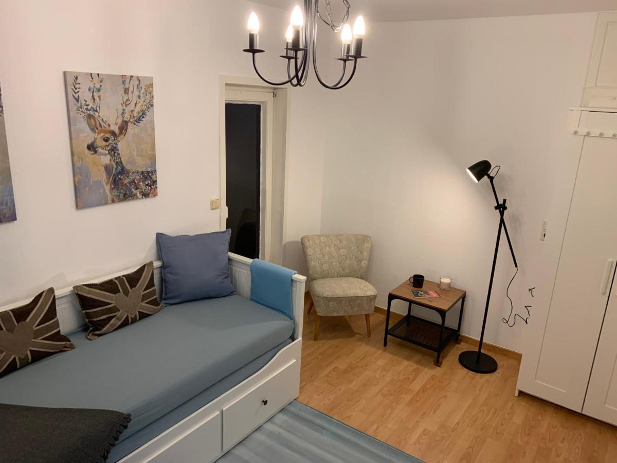 Haus Am Stadtrand Mit Super Verbindung In Die City Kassel Bagian luar foto
