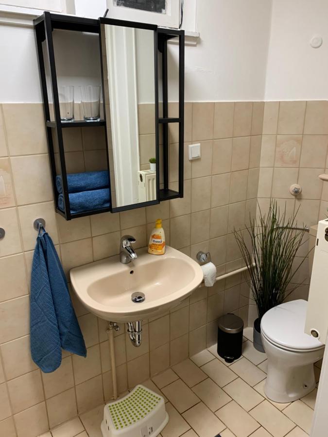 Haus Am Stadtrand Mit Super Verbindung In Die City Kassel Bagian luar foto